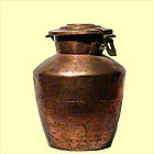 Kupfervase mit Deckel