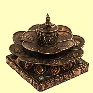 Räucherstäbchenhalter und Räuchergefäß